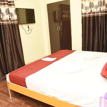Varanasi Paradise Екстериор снимка