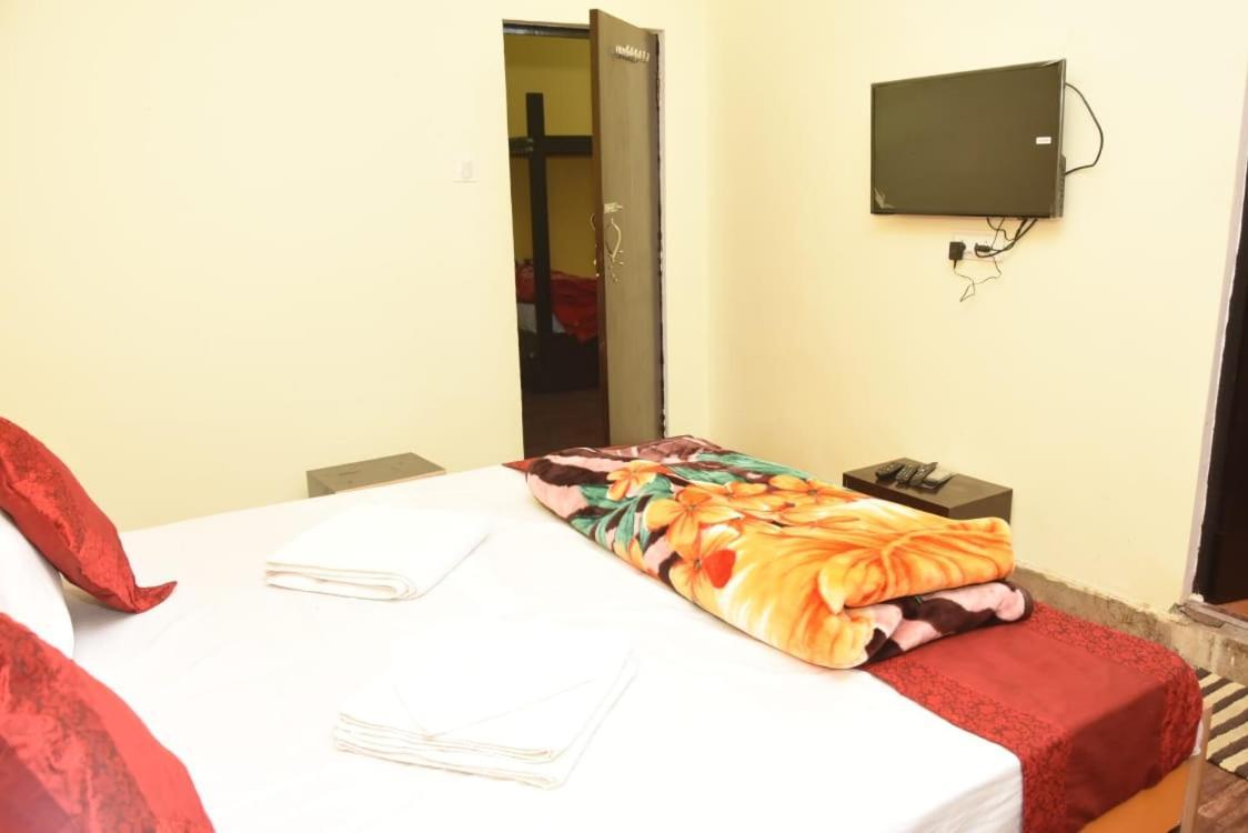 Varanasi Paradise Екстериор снимка